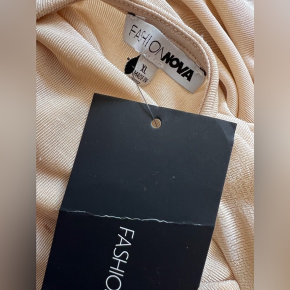 NWT Fashion Nova Weekend Behavior Cowl Neck Crop Top - Picture 13 of 16